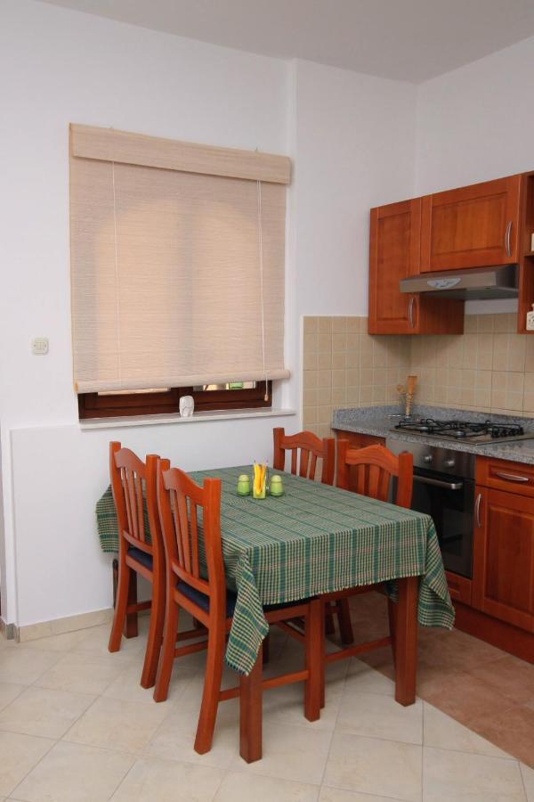 Apartments With A Parking Space Murter - 5100 Εξωτερικό φωτογραφία